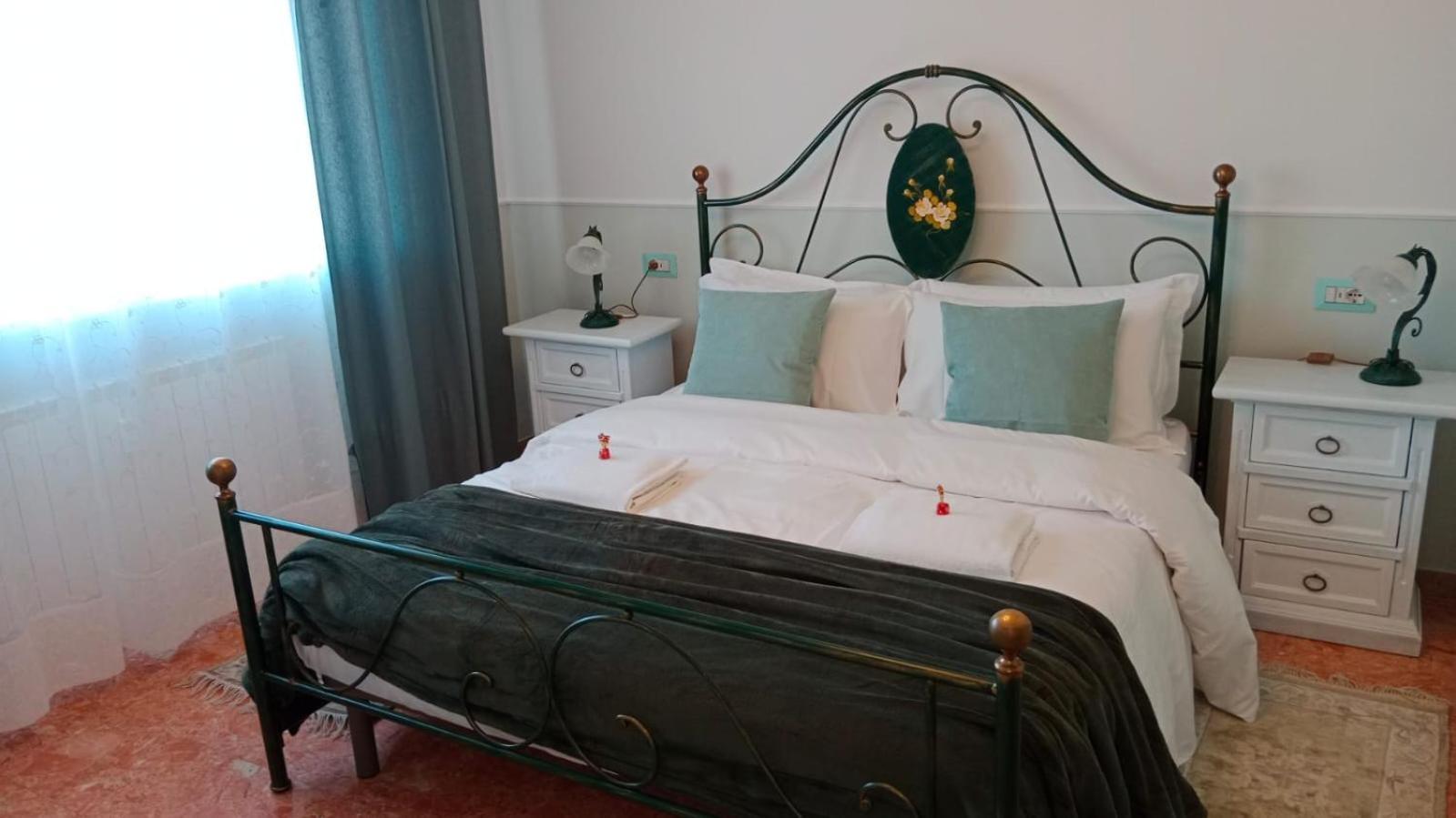 Sofia Apartment Mestre Luaran gambar